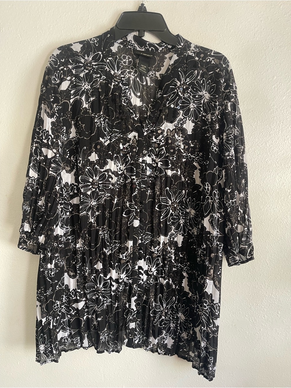 Lane Bryant Black and Gray Floral Print Top